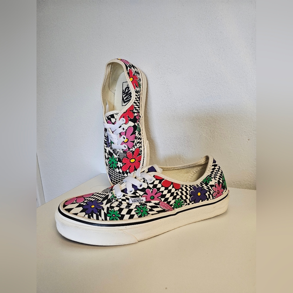 Vans Authentic Checkerboard Flower Floral Printed Marshmallow Sneaker Women 6.5